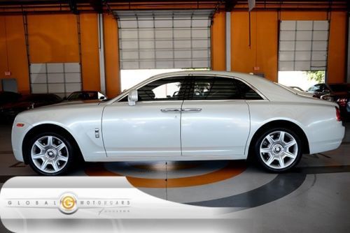 10 rolls royce ghost 48k nav pdc cams keyless go vent sts rear ac pano warranty