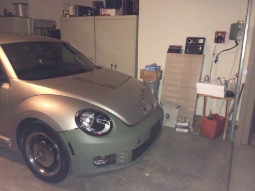 2012 volkswagen beetle 2.5l pzev salvaged title runs econocomical car