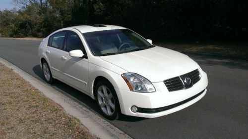 2004 nissan maxima