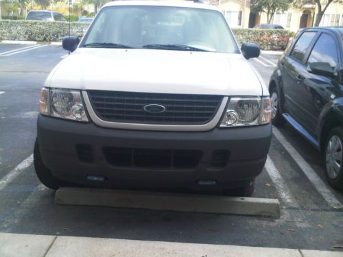 2004 4door ford explorer xls 4x2, cd,v6 (sell by owner)