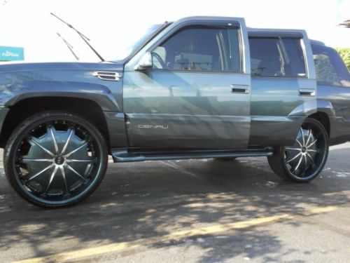 1999 yukon denali - custom paint - 28 in custom rims -