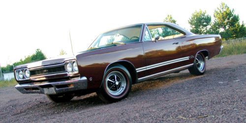 1968 Plymouth GTX, 440 4 spd., Dana 60, numbers matching, wicked color combo, US $28,975.00, image 2
