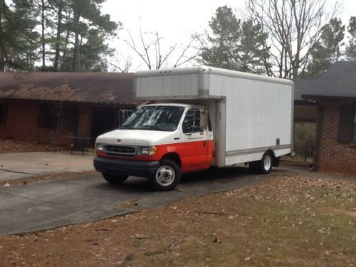 1998 17ft box truck cutaway  runs very good no dents