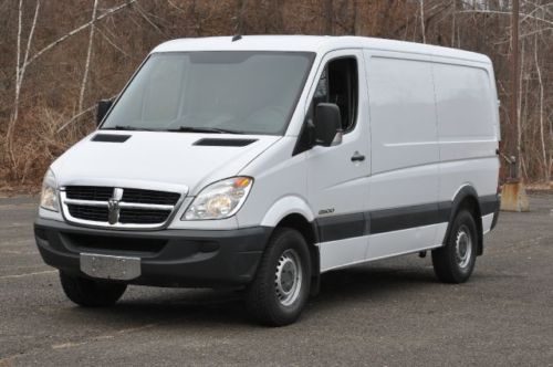 2008 dodge sprinter 2500 standard cargo van 3-door 3.0l turbo diesel no reserve!