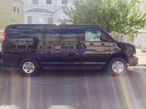 2010 gmc savana 2500 ls standard passenger van 3-door 6.0l