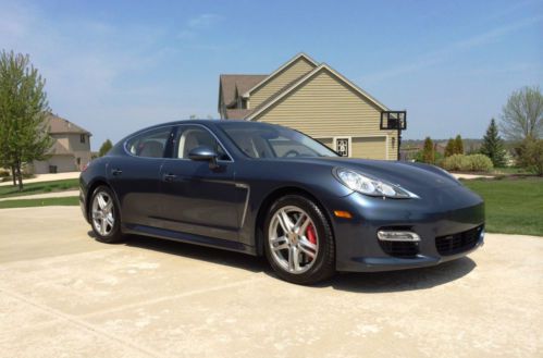 2010 porsche panamera turbo hatchback 4-door 4.8l