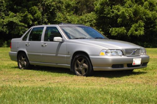 1999 volvo s70 base sedan 4-door 2.4l nice &amp; reliable !!