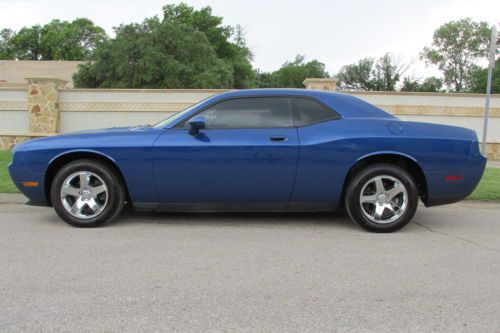 Challenger chrome simulaters v6 great mpg power drive seat power equipment