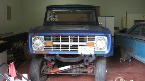 1973 ford bronco it is blue with the original 3 speed on the column