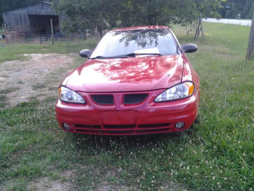 2004 grand am se, 4-door, v-6, red