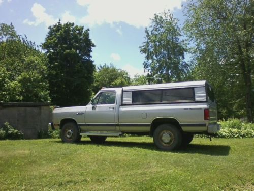 1989 dodge w250 base standard cab pickup 2-door 5.2l