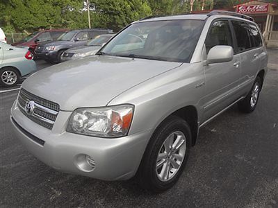 2006 highlander hybrid~3 rd row~runs and looks nice~gas saver~clean~warranty