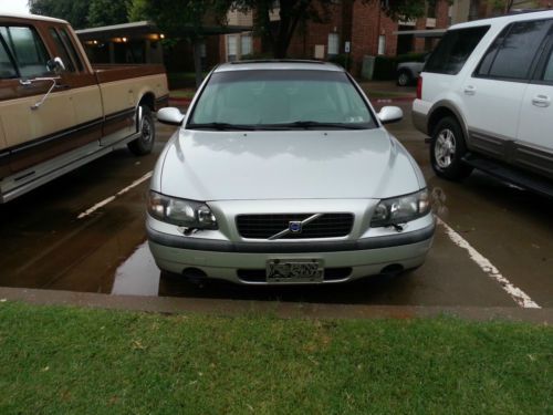 2002 volvo s60 base sedan 4-door 2.4l