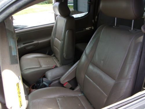 2000 TUNDRA REPAIR OR PARTS TRUCK/CLEAN TITLE/RUNS GREAT/ LEATHER INT./TRANS. OK, image 2