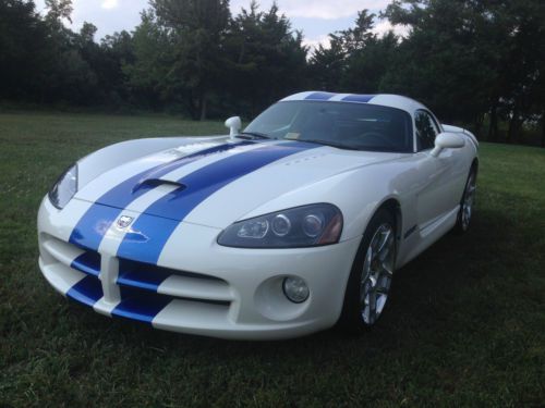 This is a garage kept pristine condition dodge viper limited edition.