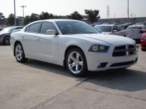 2014 dodge charger sxt