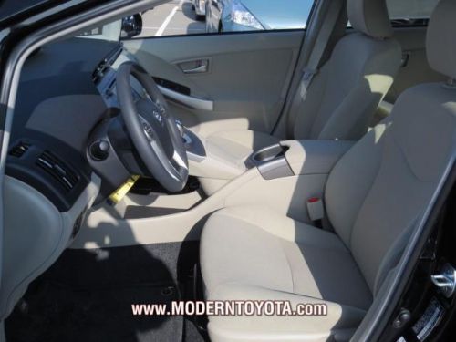 2014 toyota prius three