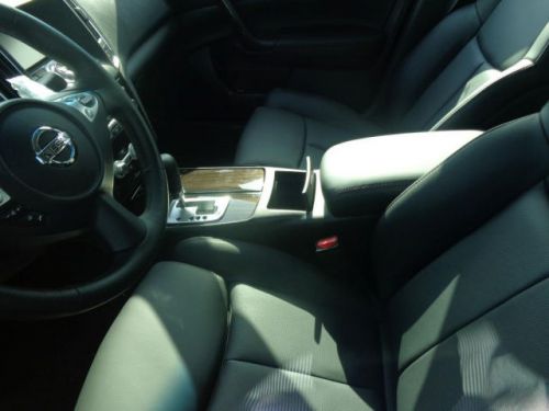 2014 nissan maxima sv