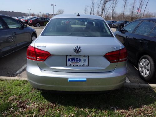 2014 Volkswagen Passat 2.0L TDI SE, image 3