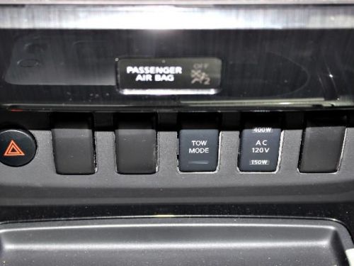 2014 nissan titan sv