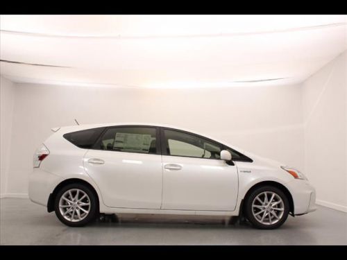 2014 toyota prius v five