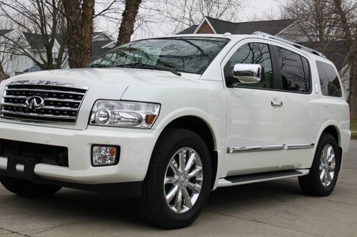 2010 infinity qx56.. loaded.. only 34,000 miles.. factory warranty