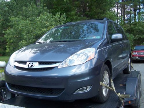 2007 toyota sienna limited mini passenger van 5-door 3.5l needs motor ? loaded