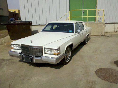 1990 cadillac brougham sedan 4-door 5.7l