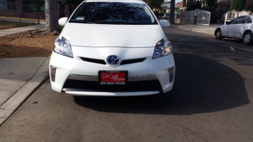 2014 toyota prius plug-in white leather package
