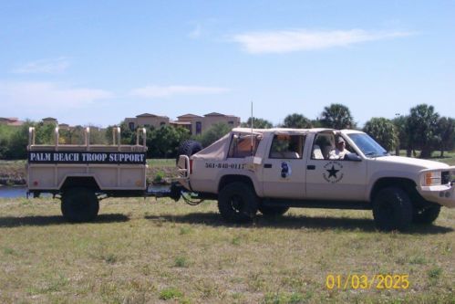Miltary suburban desert tan, convertible with m101a trailer
