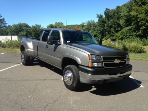 2006 duramax 3500 4x4 daully extra cab allison 1 ton low 114k miles rare