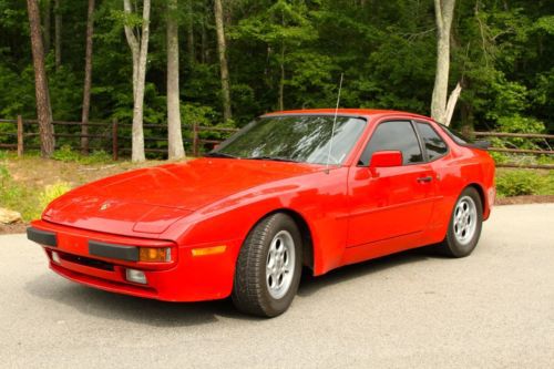 1983 porsche 944 base coupe 2-door 2.5l