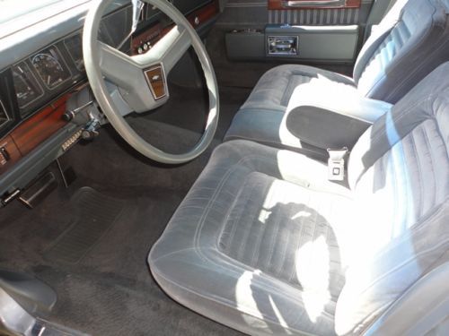 1987 Chevrolet Caprice Classic LS Brougham Sedan 4-Door 5.0L, image 2