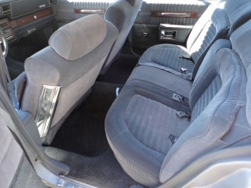 1987 Chevrolet Caprice Classic LS Brougham Sedan 4-Door 5.0L, image 3