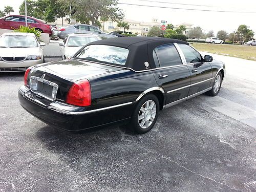 2006 lincoln town car signature sedan 4-door 4.6l  black black