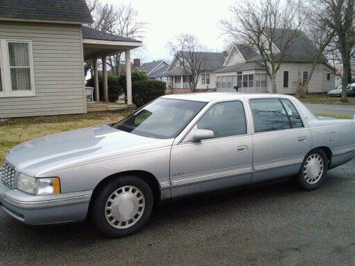 1997 cadillac deville base sedan 4-door 4.6l