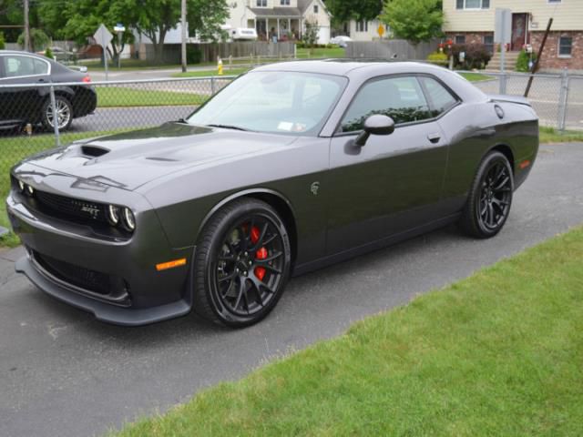 Dodge challenger srt hellcat coupe 2-door