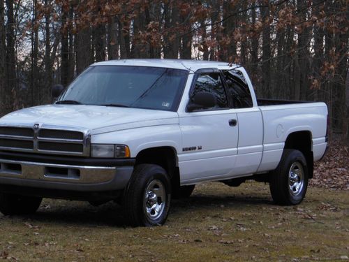 2000 Dodge extended cab 4x4, image 1