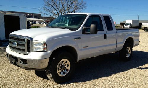 2006 ford f-250 super duty xlt extended cab pickup 4-door 6.0l