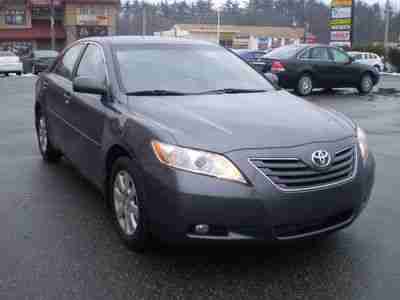 CD ABS Brakes Air Conditioning Alloy Wheels AM/FM Radio Automatic Headlights, image 2