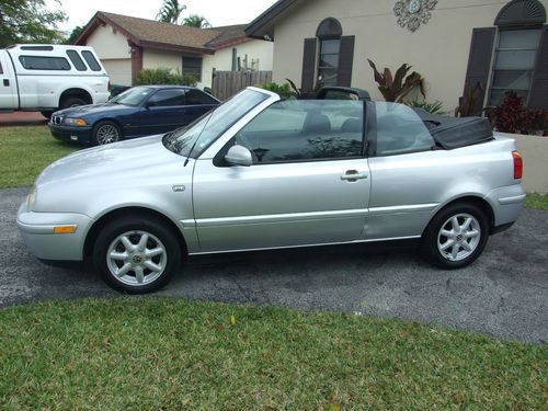 2002 volkswagen cabrio gls convertible 2-door 2.0l