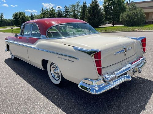 Chrysler New Yorker Deluxe