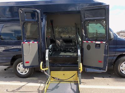 2009 ford e-350 hitop ext handicap van 73k side lift seats front bus door 1owner