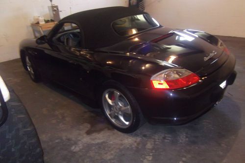 Porsche boxster s color black interior grey 6 speed clean 60800 miles