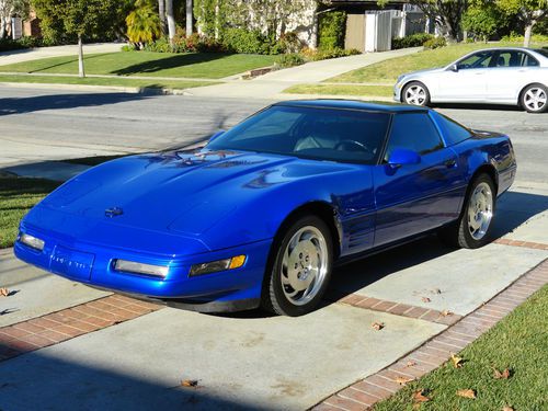 1994 corvette coupe - admiral blue/black