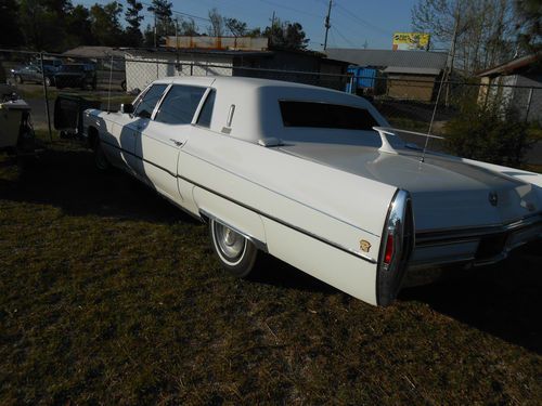 1968 cadillac limo white fleetwood model power windows sun roof.runs great !