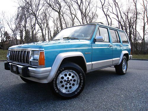 No reserve! 1-owner! clean carfax! runs great! suv sport utility truck 4dr 4wd