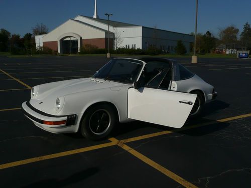 1974 porsche 911 targa with 2.2 engine and webers