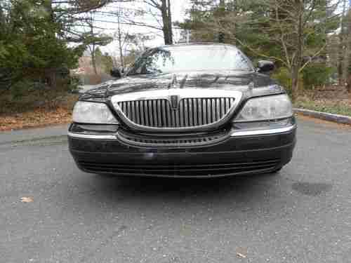 2004 Lincoln Town Car Executive L Sedan 4-Door 4.6L, image 5