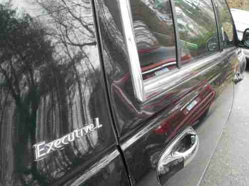 2004 Lincoln Town Car Executive L Sedan 4-Door 4.6L, image 8